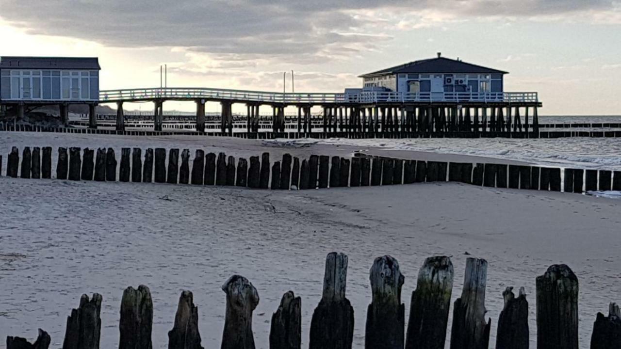 Marina I Dom Rodzinny - Basen Zewnetrzny, Kort Tenisowy, Silownia, Plac Zabaw, Boisko - 365Pam Ustronie Morskie Luaran gambar